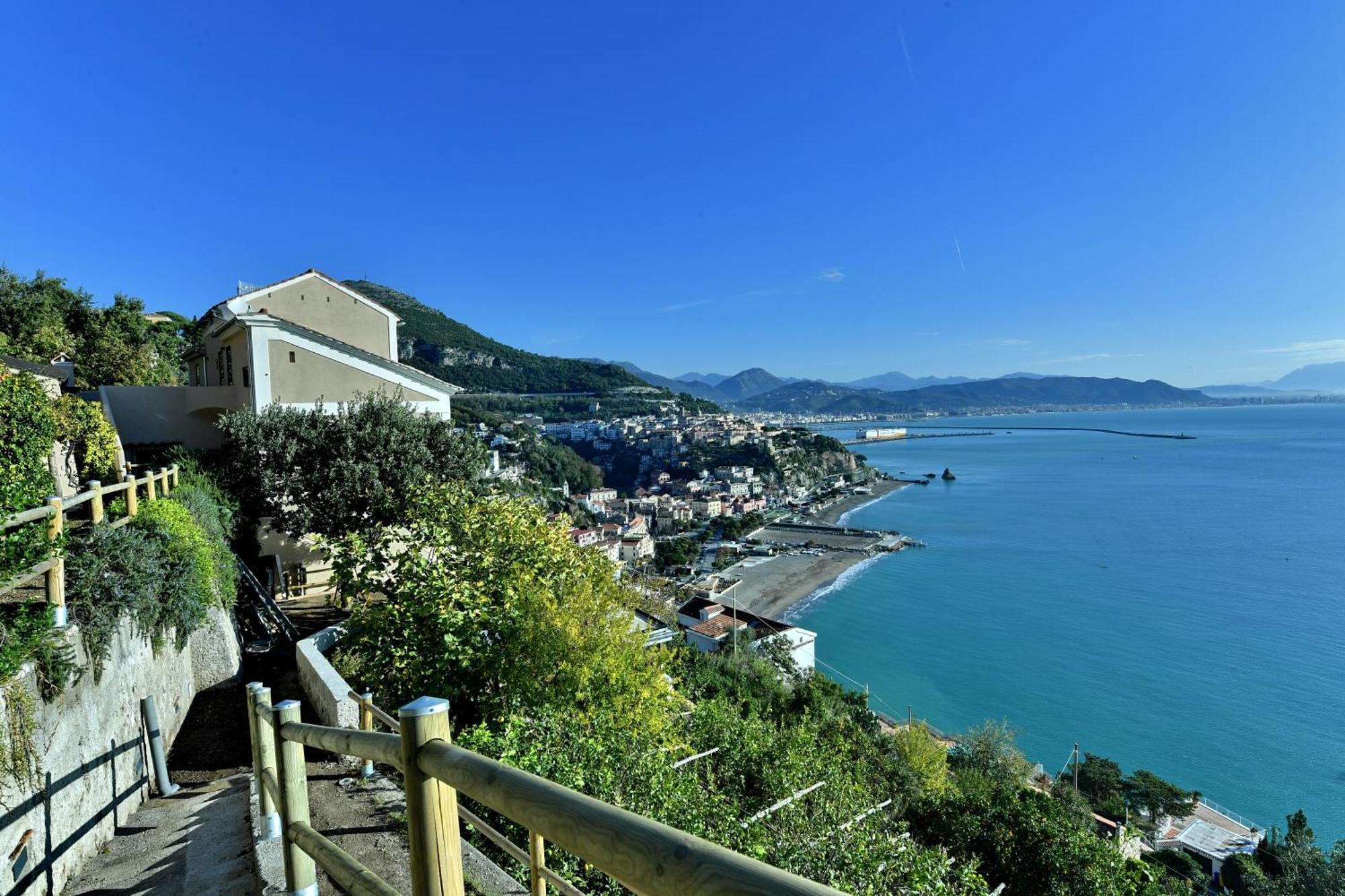 In Costa Relais & Luxury Suites Vietri sul Mare Exterior photo
