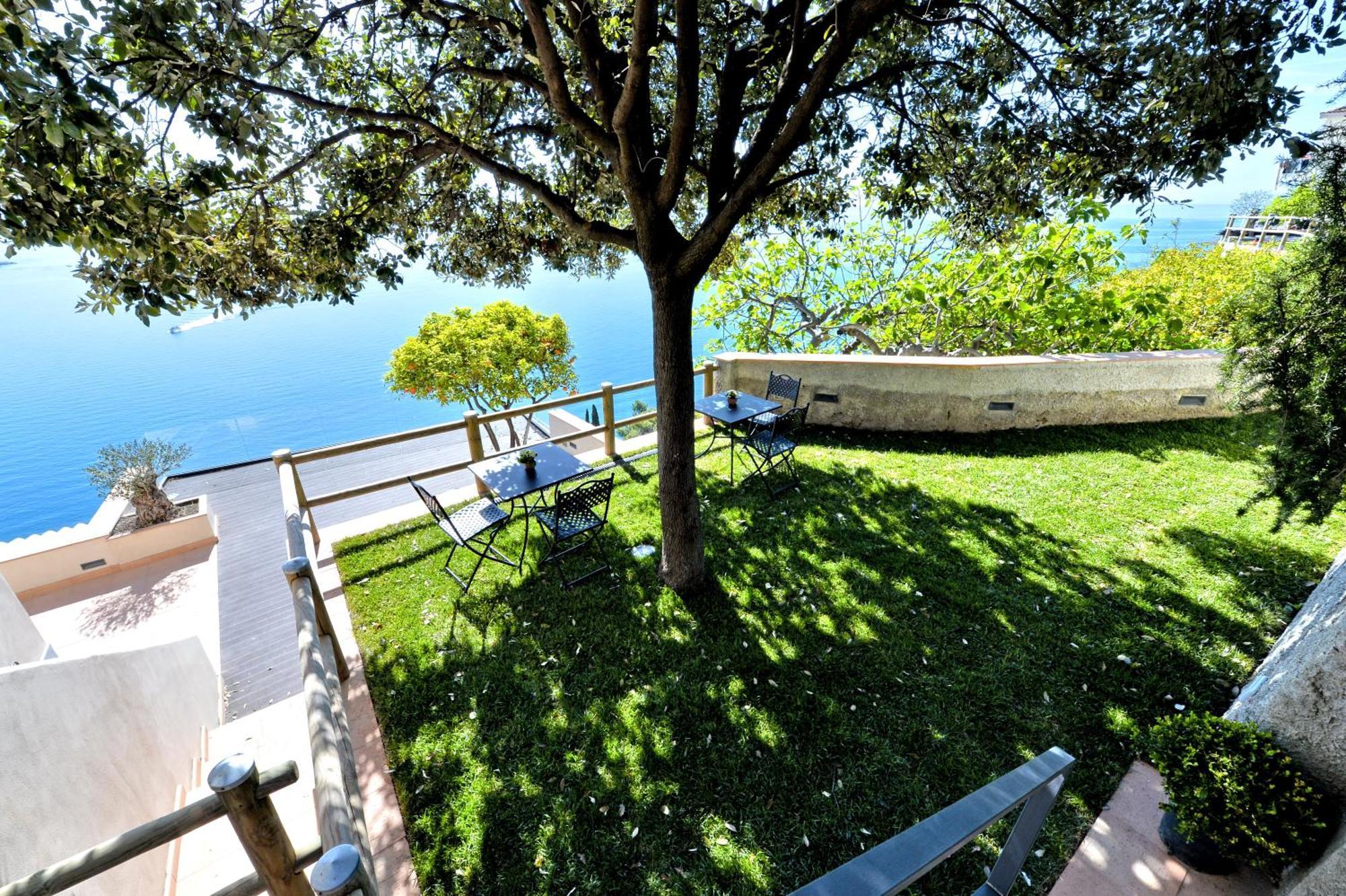 In Costa Relais & Luxury Suites Vietri sul Mare Exterior photo