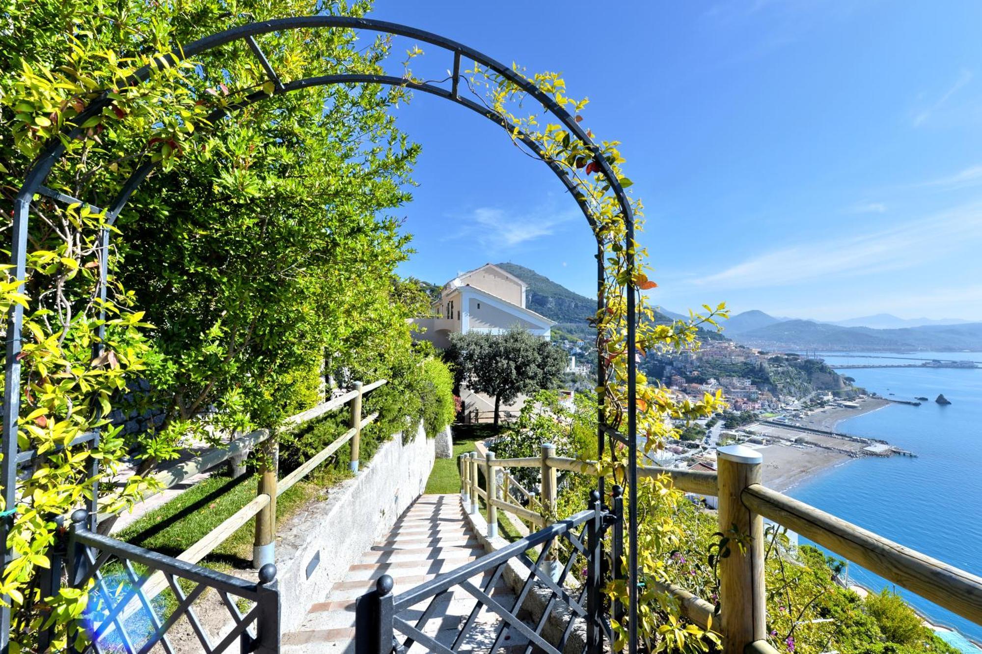 In Costa Relais & Luxury Suites Vietri sul Mare Exterior photo